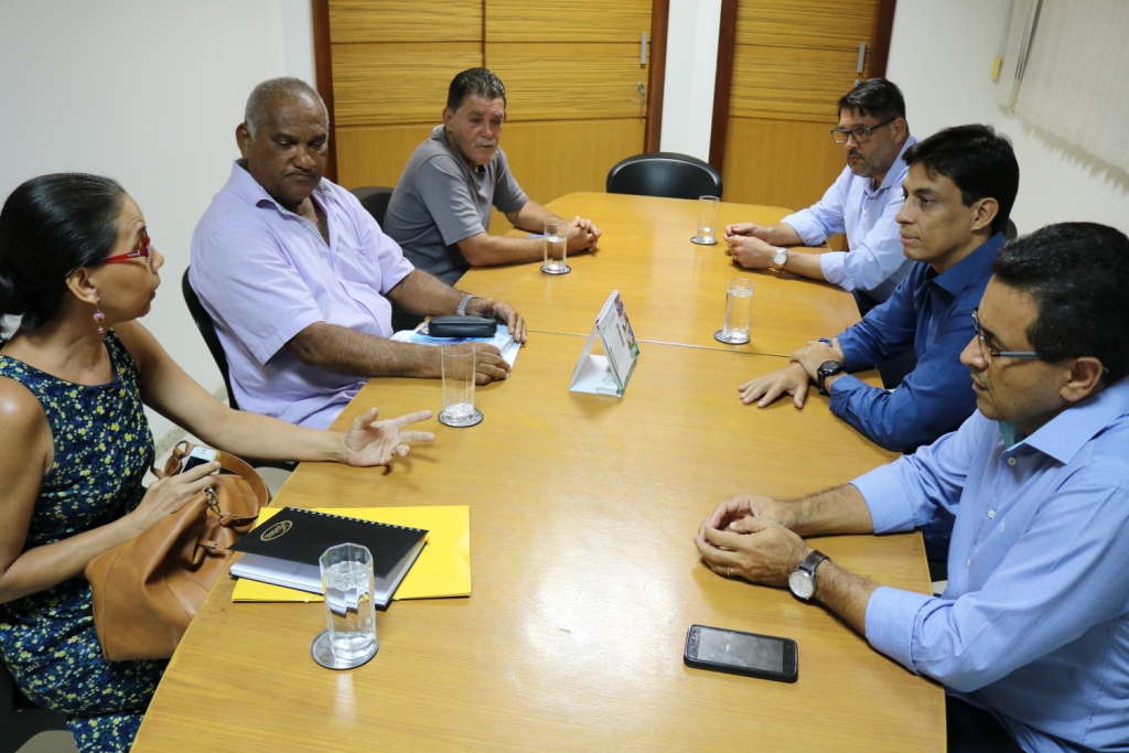 Superintendente da SMTT dialoga com moradores do bairro Inácio Barbosa sobre carnaval na região - SMTT Aracaju